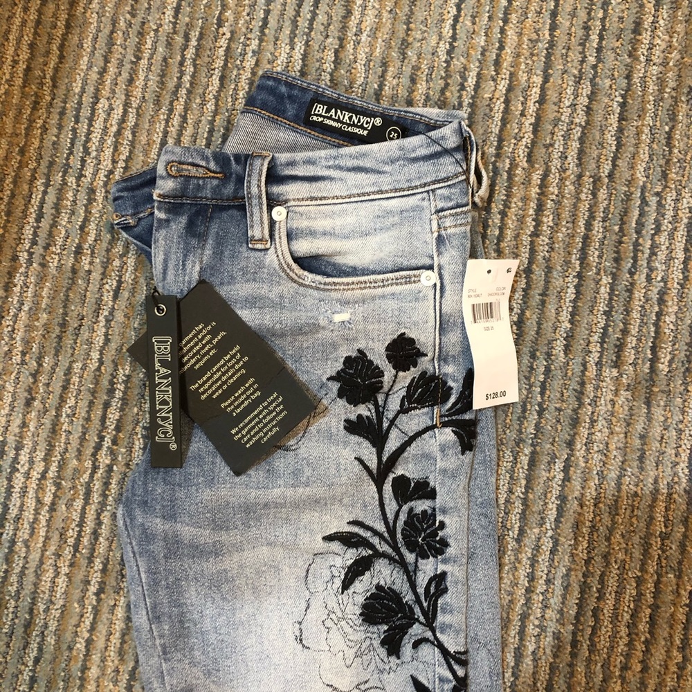NWT Blank NYC- crop skinny classique